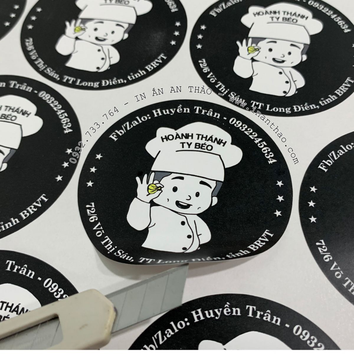 https://www.inanthao.com/Decal Nhựa Kháng Nước