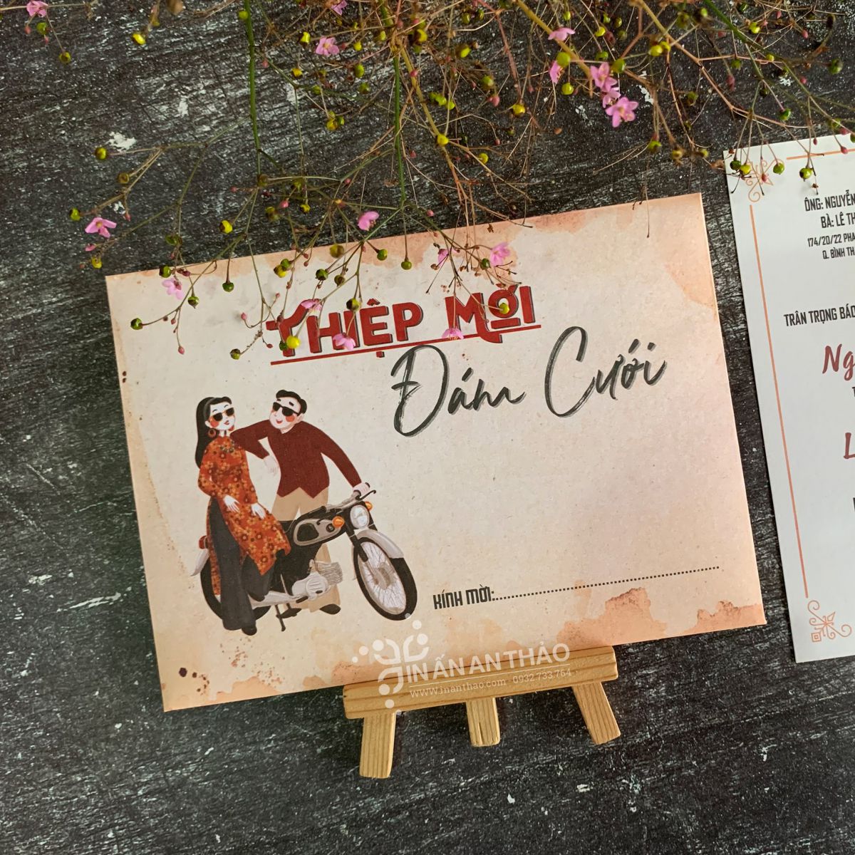 https://www.inanthao.com/Thiệp cưới Thập Niên 80 90 (Xe 67) - ATF15